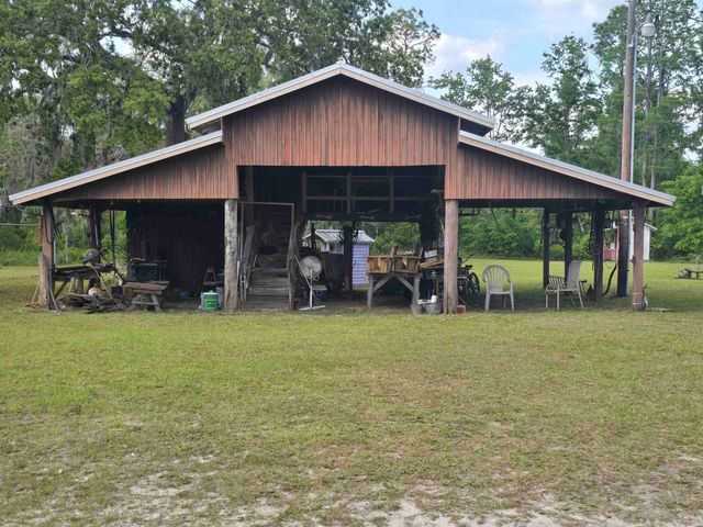 3232 Loren Henderson Rd, Perry, FL 32347