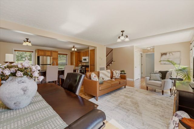 812 Fonnic Dr, Nashville, TN 37207