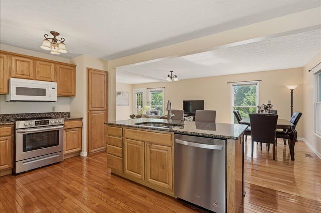 812 Fonnic Dr, Nashville, TN 37207