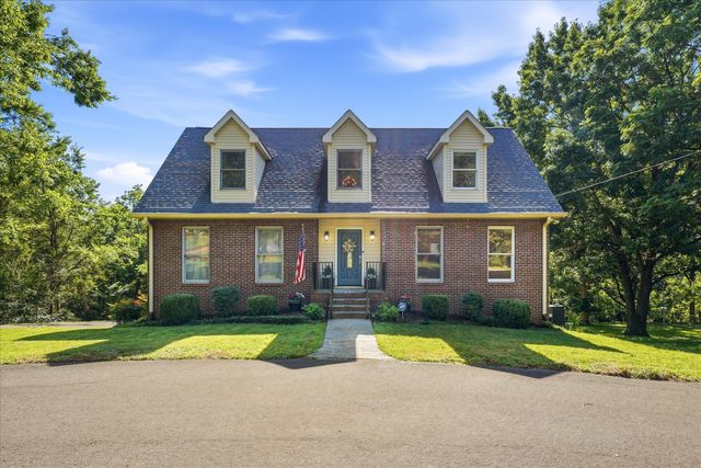 812 Fonnic Dr, Nashville, TN 37207