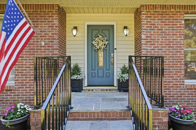 812 Fonnic Dr, Nashville, TN 37207