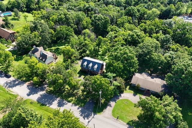 812 Fonnic Dr, Nashville, TN 37207