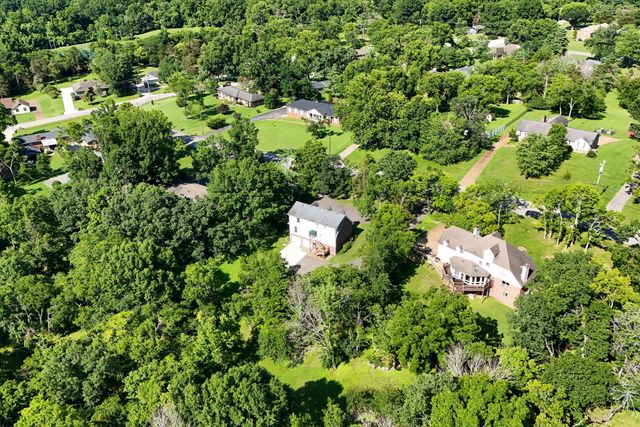 812 Fonnic Dr, Nashville, TN 37207
