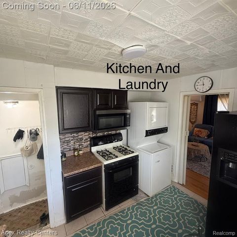 6515 Ashton Avenue, Detroit, MI 48228