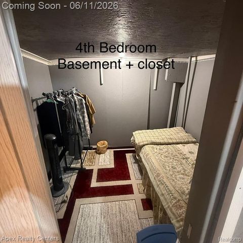 6515 Ashton Avenue, Detroit, MI 48228