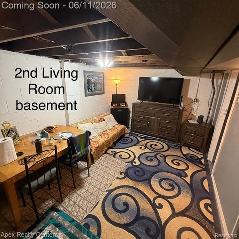 6515 Ashton Avenue, Detroit, MI 48228