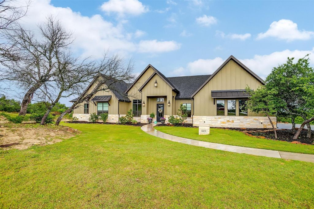 1023 Sweeney Way, Weatherford, TX 76087