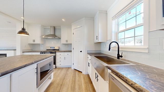 12 Finny's Way, Brockton, MA 02301