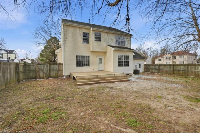 2 Shoal CT, Portsmouth, VA 23703