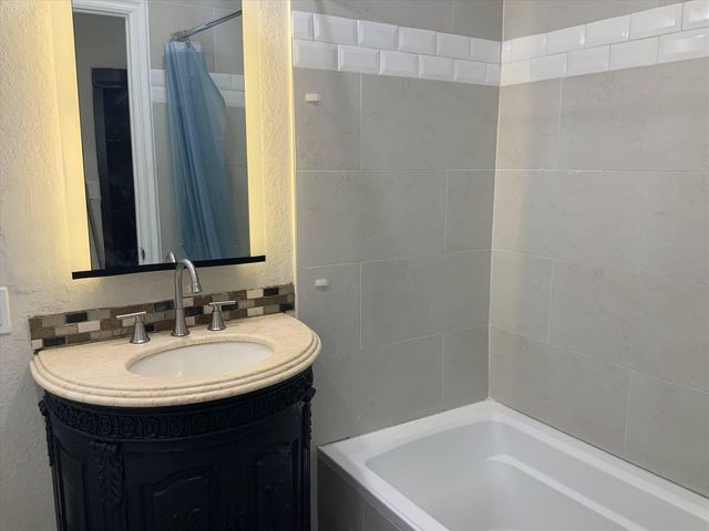 2161 NW 29TH Avenue, Fort Lauderdale, FL 33311