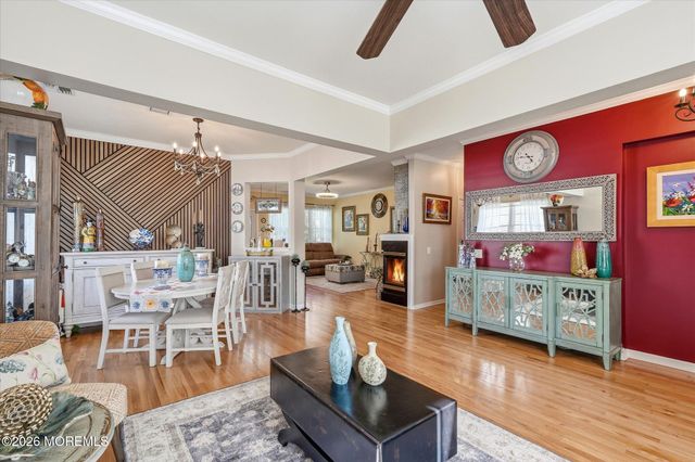 6 Fountain View Drive, Barnegat, NJ 08005