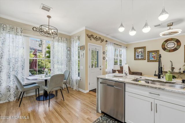 6 Fountain View Drive, Barnegat, NJ 08005