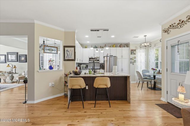6 Fountain View Drive, Barnegat, NJ 08005