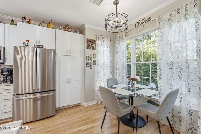 6 Fountain View Drive, Barnegat, NJ 08005