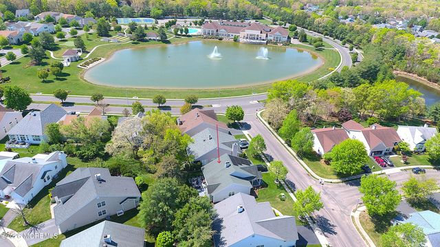 6 Fountain View Drive, Barnegat, NJ 08005