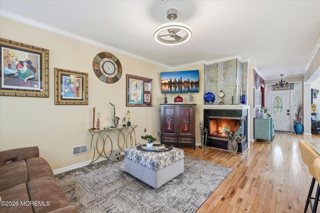 6 Fountain View Drive, Barnegat, NJ 08005