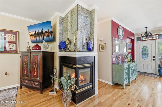 6 Fountain View Drive, Barnegat, NJ 08005