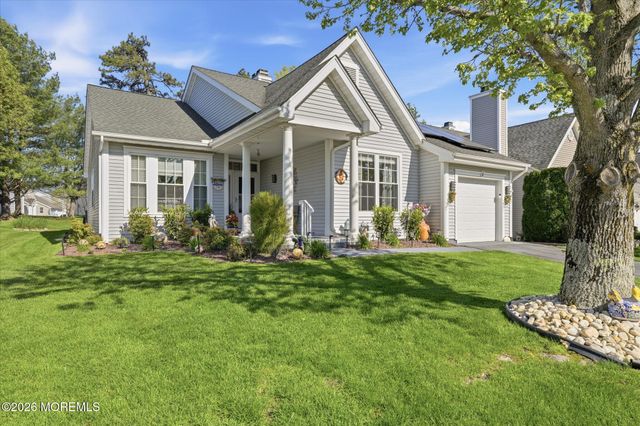 6 Fountain View Drive, Barnegat, NJ 08005