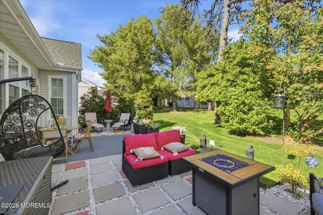 6 Fountain View Drive, Barnegat, NJ 08005