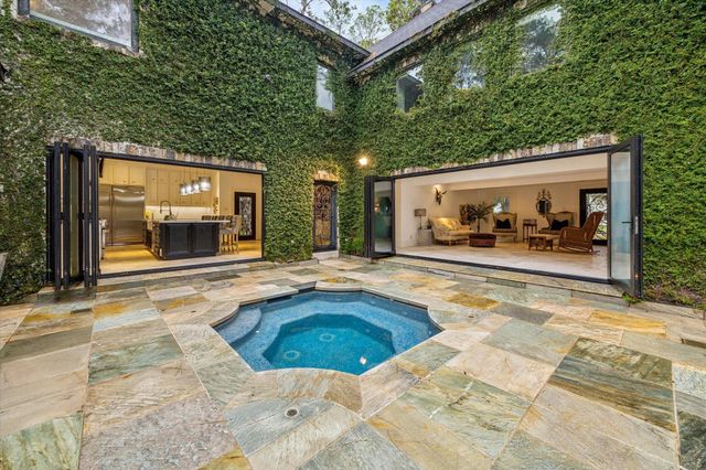 10611 Tarrington Drive, Houston, TX 77024