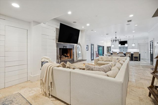 10611 Tarrington Drive, Houston, TX 77024