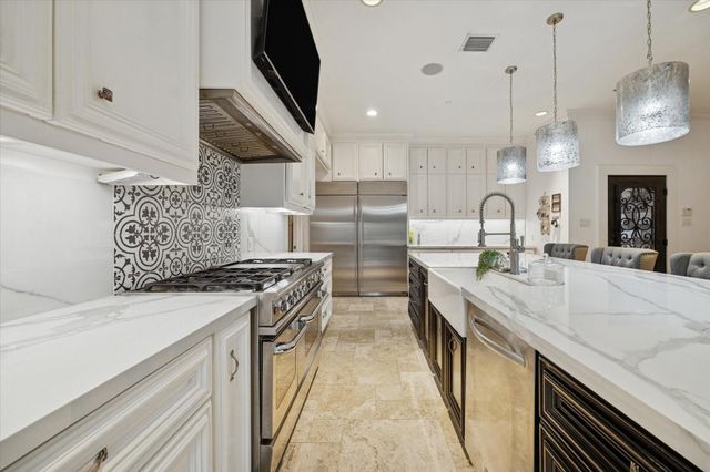 10611 Tarrington Drive, Houston, TX 77024