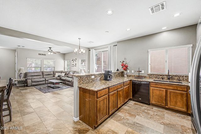 929 S DEERFIELD Lane, Gilbert, AZ 85296