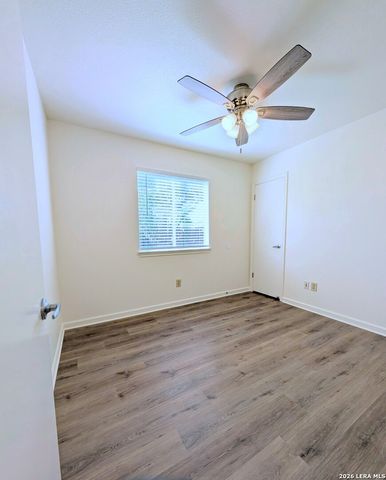 4414 Knollmanor, San Antonio, TX 78247
