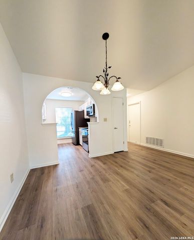4414 Knollmanor, San Antonio, TX 78247
