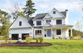 95 North Woods Trail, South Kingstown, RI 02879