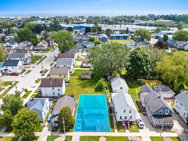 1807 21ST STREET, Two Rivers, WI 54241