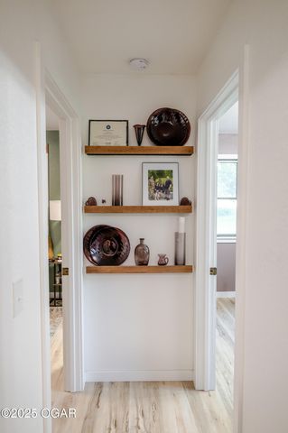 303 N Hudson Avenue, Aurora, MO 65605