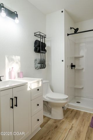 303 N Hudson Avenue, Aurora, MO 65605