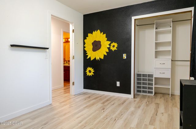 303 N Hudson Avenue, Aurora, MO 65605