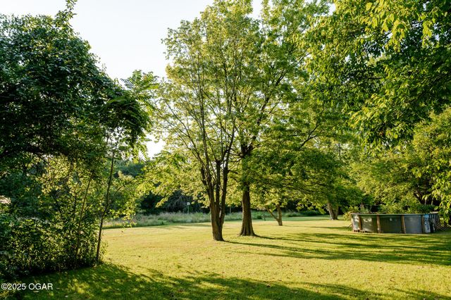 303 N Hudson Avenue, Aurora, MO 65605