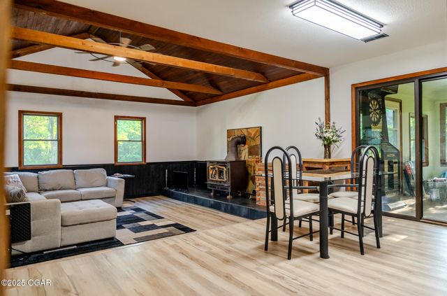 303 N Hudson Avenue, Aurora, MO 65605