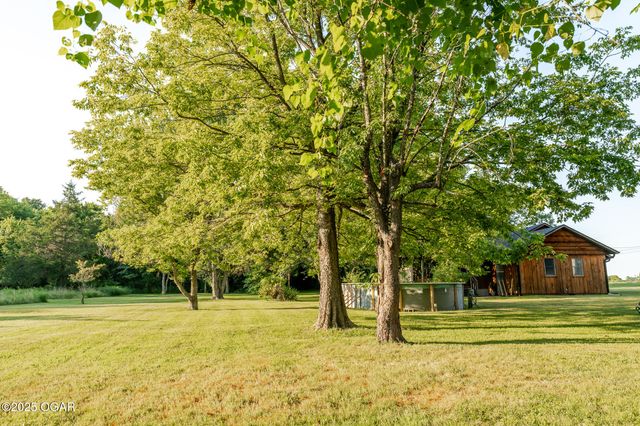 303 N Hudson Avenue, Aurora, MO 65605