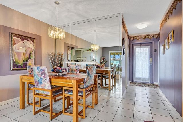 4800 NW 35th Street 612, Lauderdale Lakes, FL 33319