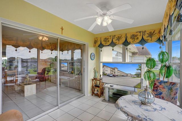 4800 NW 35th Street 612, Lauderdale Lakes, FL 33319