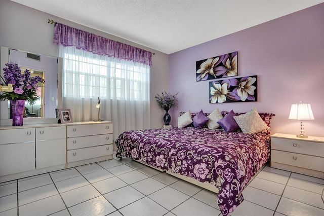 4800 NW 35th Street 612, Lauderdale Lakes, FL 33319