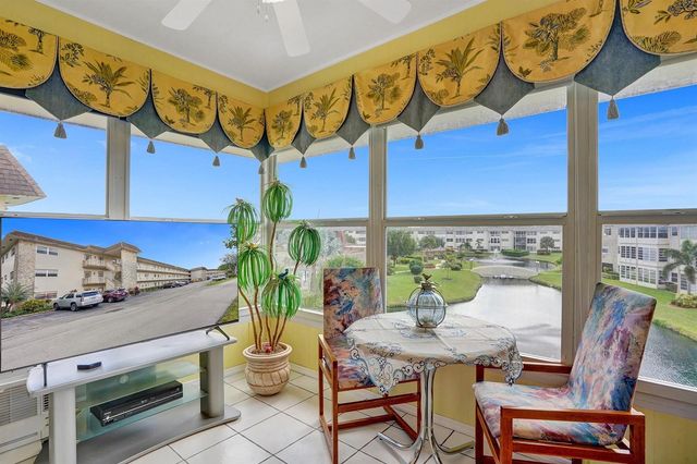 4800 NW 35th Street 612, Lauderdale Lakes, FL 33319