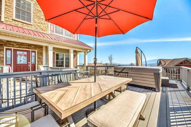 706 Chestnut Drive, Gatlinburg, TN 37738