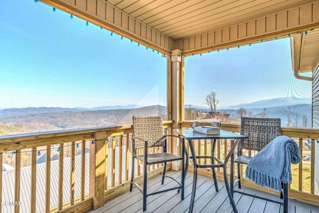 706 Chestnut Drive, Gatlinburg, TN 37738