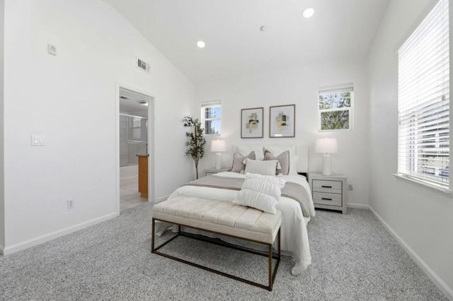 1035 Scotia Terrace 304, Sunnyvale, CA 94089