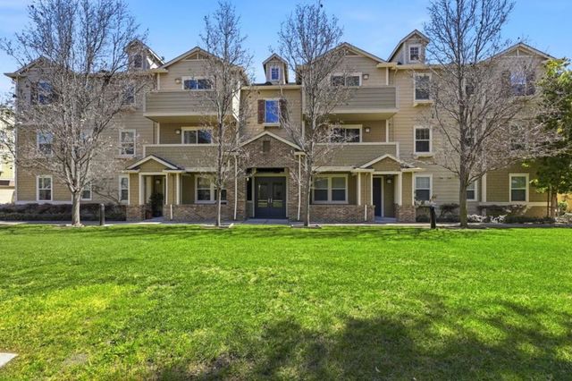 1035 Scotia Terrace 304, Sunnyvale, CA 94089