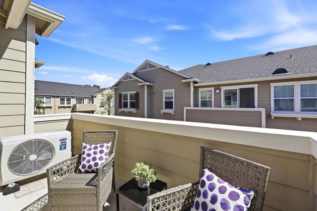 1035 Scotia Terrace 304, Sunnyvale, CA 94089