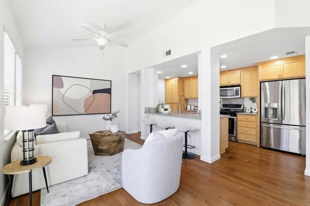 1035 Scotia Terrace 304, Sunnyvale, CA 94089