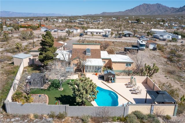 17305 N Lost Mine Drive, Dolan Springs, AZ 86441