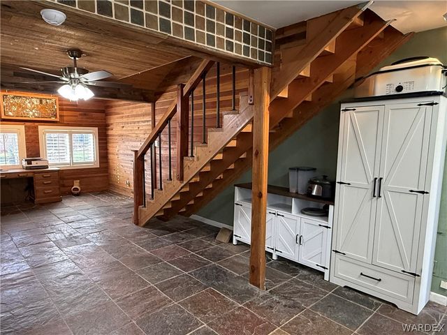 17305 N Lost Mine Drive, Dolan Springs, AZ 86441