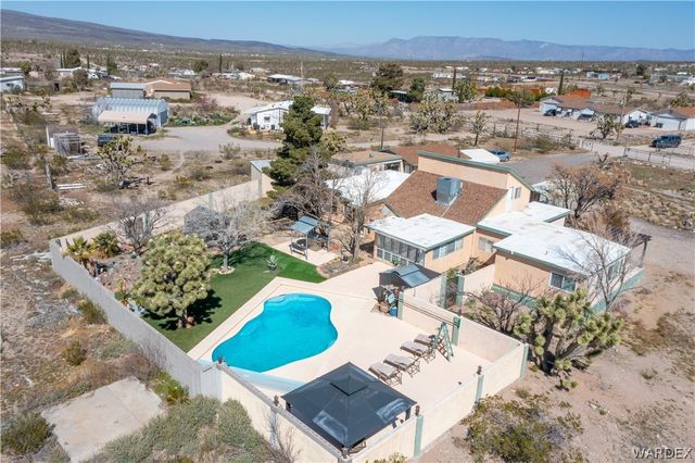 17305 N Lost Mine Drive, Dolan Springs, AZ 86441